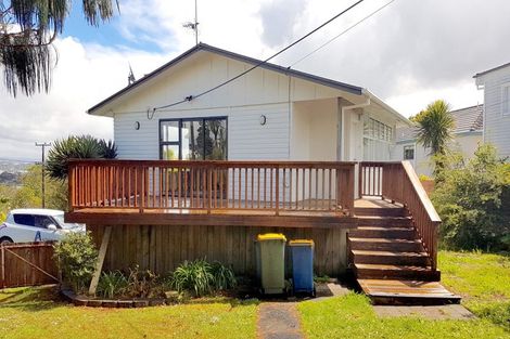 Photo of property in 204 East Coast Road, Forrest Hill, Auckland, 0620