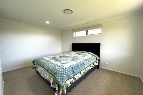Photo of property in 26 Honeyfield Drive, Whalers Gate, New Plymouth, 4310