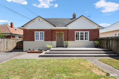 Photo of property in 47 Waiwhetu Road, Waiwhetu, Lower Hutt, 5010