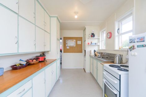 Photo of property in 33 Andrew Avenue, Roslyn, Palmerston North, 4414