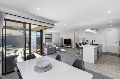 Photo of property in 28 Lockerbie Street, Morrinsville, 3300