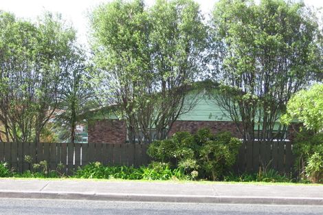 Photo of property in 2/87 Sunset Road, Totara Vale, Auckland, 0632