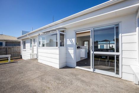 Photo of property in 251 Huatoki Street, Upper Vogeltown, New Plymouth, 4310