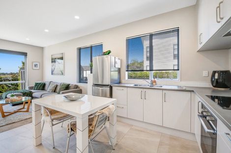 Photo of property in 68 Colonial Drive, Silverdale, 0932