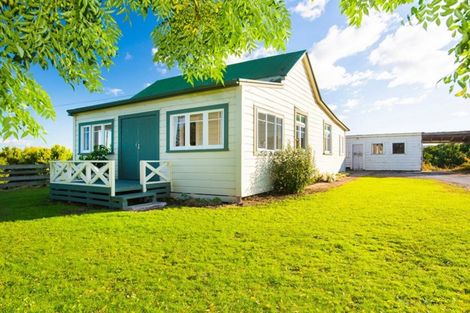 Photo of property in 54 Bruce Road, Ormond, Gisborne, 4071