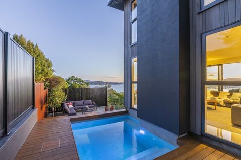 Photo of property in 14 Shalimar Crescent, Khandallah, Wellington, 6035