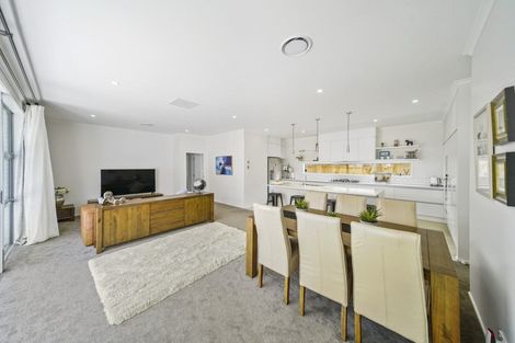 Photo of property in 57 Hayfield Way, Karaka, Papakura, 2113