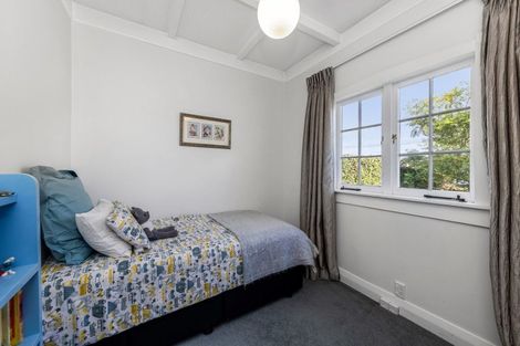 Photo of property in 11 Pasadena Avenue, Point Chevalier, Auckland, 1022