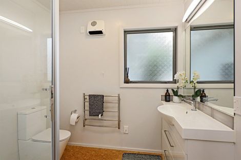 Photo of property in 4 John Ross Place, Kairakau, Havelock North, 4295