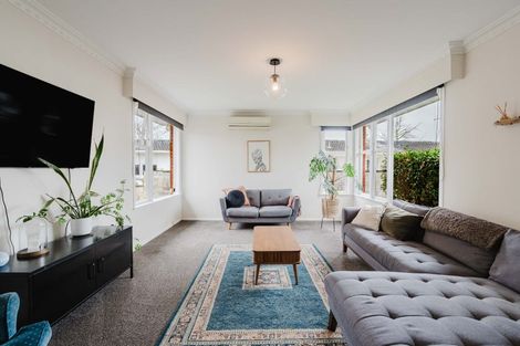 Photo of property in 16 Kensington Place, Fairfield, Hamilton, 3214