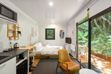 Photo of property in 52 Amapur Drive, Khandallah, Wellington, 6035