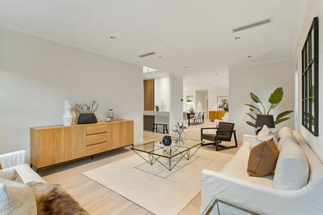 Photo of property in 6 Luff Place, Long Bay, Auckland, 0630