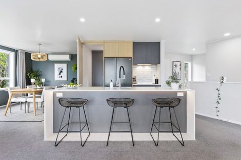 Photo of property in 5 Whale Cove, Stanmore Bay, Whangaparaoa, 0932