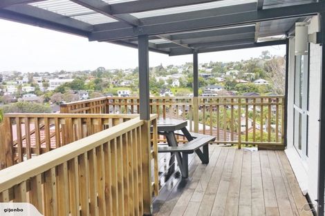 Photo of property in 12 Phillipa Place, Browns Bay, Auckland, 0630