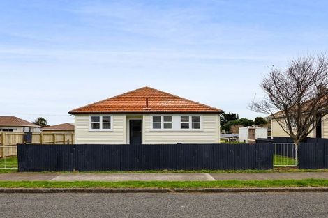 Photo of property in 29 Wilson Street, Waverley, 4510