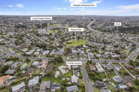 Photo of property in 3 Hartley Terrace, Massey, Auckland, 0614