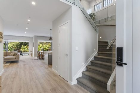 Photo of property in 284e Schnapper Rock Road, Schnapper Rock, Auckland, 0632