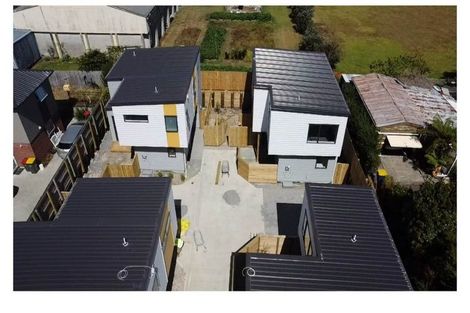 Photo of property in 4/4 Edgerton Road, Te Atatu Peninsula, Auckland, 0610