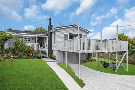 Photo of property in 43 Waimumu Road, Massey, Auckland, 0614