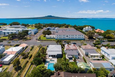 Photo of property in 131 Vauxhall Road, Narrow Neck, Auckland, 0624