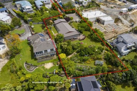 Photo of property in 547 Glenfield Road, Glenfield, Auckland, 0629