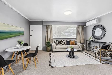 Photo of property in 2/246 Main Road, Tawa, Wellington, 5028