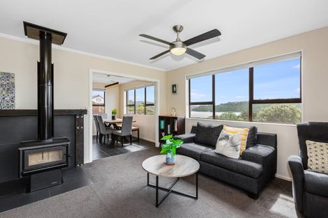 Photo of property in 9 Langwell Place, Papakowhai, Porirua, 5024