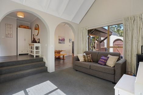 Photo of property in 16 Langstone Place, Chatswood, Auckland, 0626