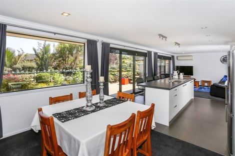 Photo of property in 32 Searle Drive, Patumahoe, Pukekohe, 2679
