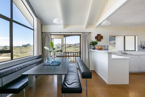 Photo of property in 140 Seafield Road, Eskdale, Napier, 4182