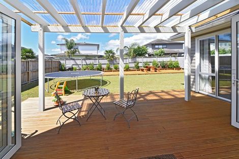 Photo of property in 6 Turua Rise, Karaka, Papakura, 2113