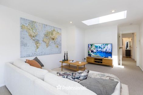 Photo of property in 2 Bathurst Street, Heretaunga, Upper Hutt, 5018