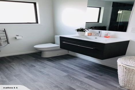 Photo of property in 40 Stillwater Crescent, Stillwater, Silverdale, 0993