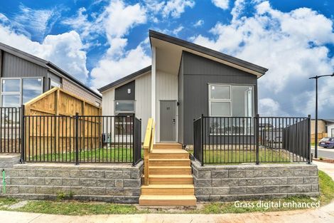 Photo of property in 17 Puwha Street, Massey, Auckland, 0614