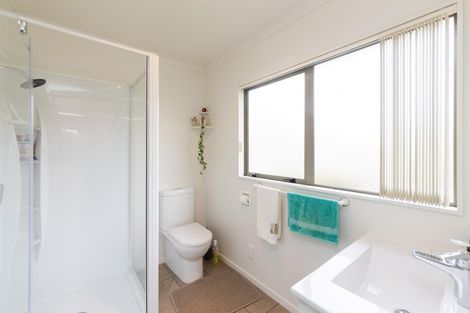 Photo of property in 63 Pacific Drive, Fitzherbert, Palmerston North, 4410