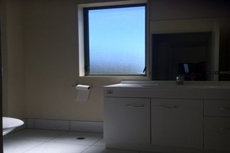 Photo of property in 4 Mitika Way, Strathmore Park, Wellington, 6022