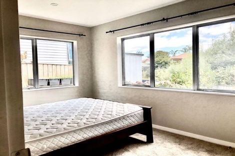 Photo of property in 48 Travis View Drive, Fairview Heights, Auckland, 0632