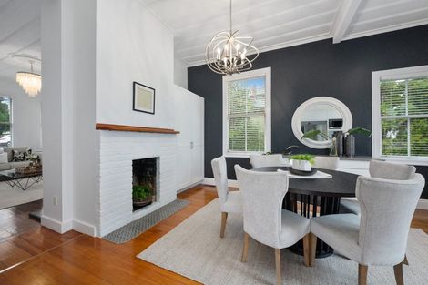 Photo of property in 30 Maritime Terrace, Birkenhead, Auckland, 0626