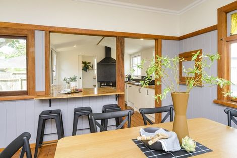 Photo of property in 26 Knowles Street, Terrace End, Palmerston North, 4410