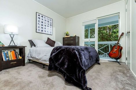 Photo of property in 134 Lynn Road, Bayview, Auckland, 0629