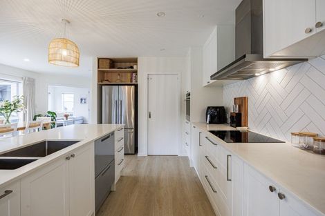 Photo of property in 31 Hikawera Drive, Frimley, Hastings, 4120