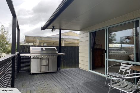 Photo of property in 11b Springs Road, Parakai, 0830