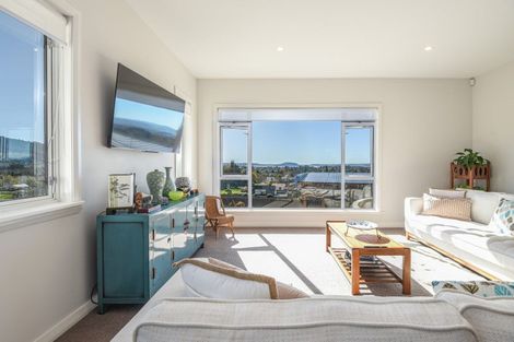 Photo of property in 10 Matipo Avenue, Pomare, Rotorua, 3015