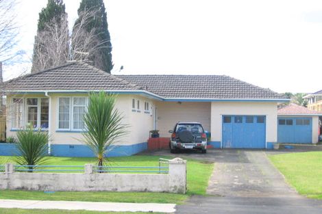 Photo of property in 17 View Road, Papakura, 2110