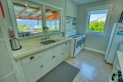 Photo of property in 55 Ahau Street, Moana, 7872