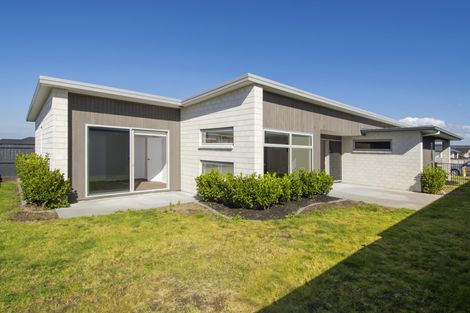 Photo of property in 53 Kohekohe Road, Papamoa Beach, Papamoa, 3118