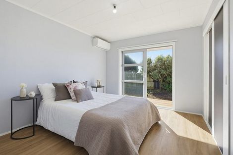 Photo of property in 128 Pikarere Street, Titahi Bay, Porirua, 5022