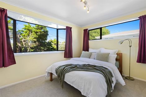 Photo of property in 26 Trelawn Place, Cockle Bay, Auckland, 2014