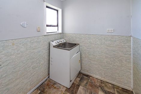 Photo of property in 8 Tongariro Street, Castlecliff, Whanganui, 4501
