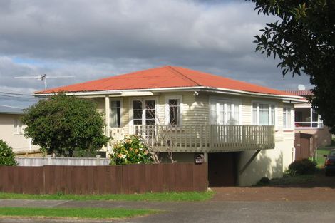 Photo of property in 1/188 Waimumu Road, Massey, Auckland, 0614